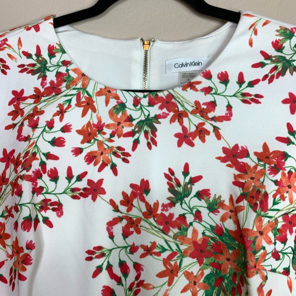 Calvin Klein White & Red Floral Sheath Dress NWT - Picture 9 of 13